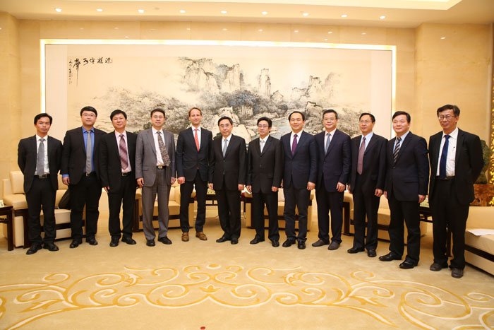 朱小丹會(huì)見(jiàn)德國(guó)歐綠寶集團(tuán)董事長(zhǎng)史偉浩——期待開(kāi)展更多持續(xù)長(zhǎng)久合作